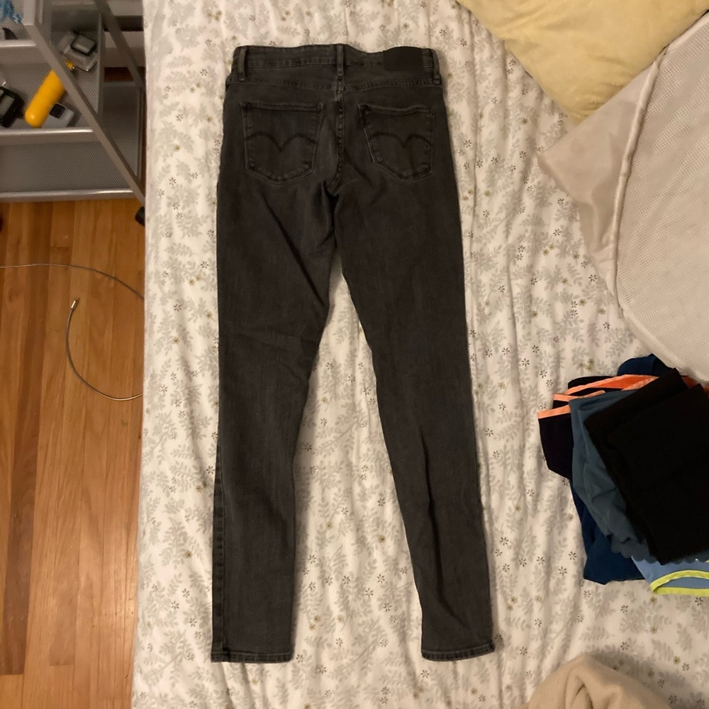 Levi’s black high rise skinny jeans